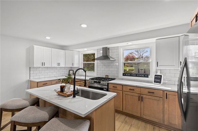 15 Aprille Lane, Rush, NY 14543