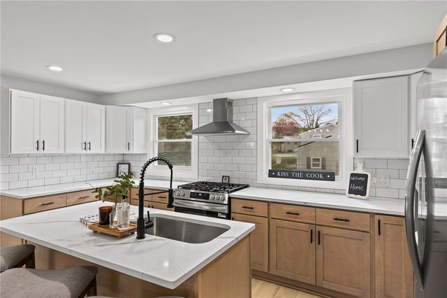 15 Aprille Lane, Rush, NY 14543