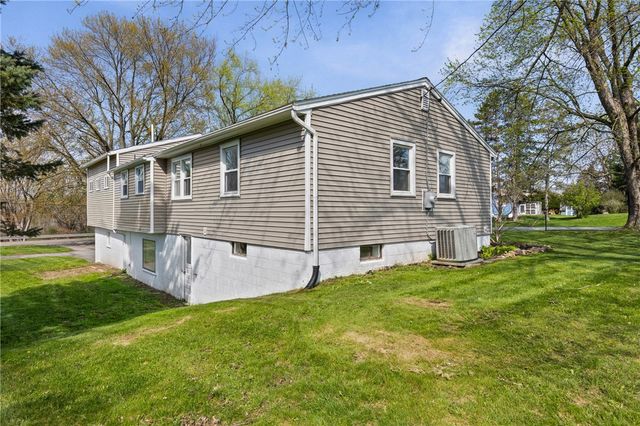 15 Aprille Lane, Rush, NY 14543