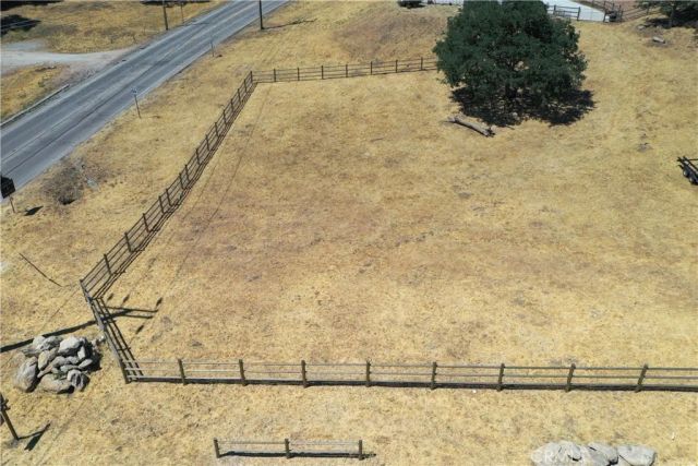 25904 Bear Valley, Tehachapi, CA 93561