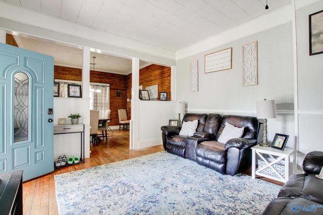 221 East Main Street, Falkville, AL 35622