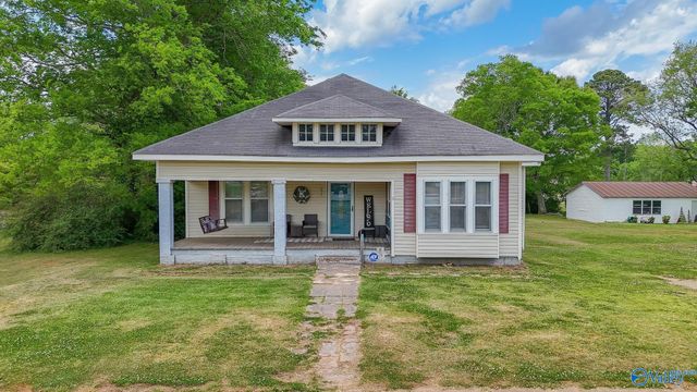 221 East Main Street, Falkville, AL 35622