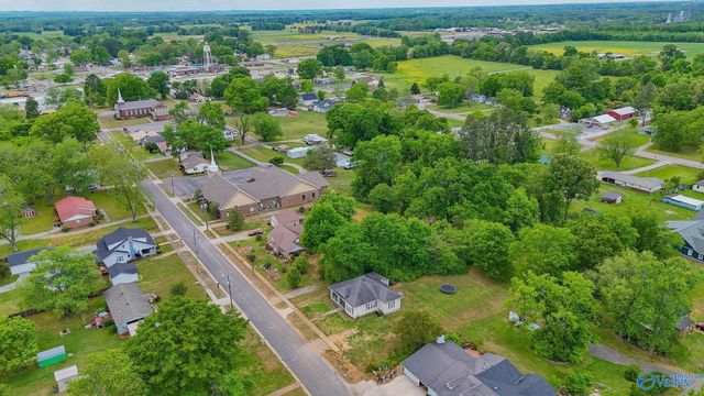 221 East Main Street, Falkville, AL 35622