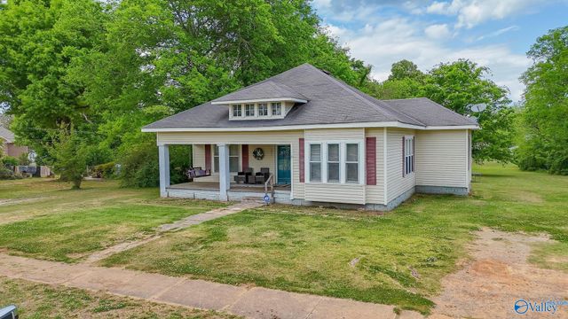 221 East Main Street, Falkville, AL 35622