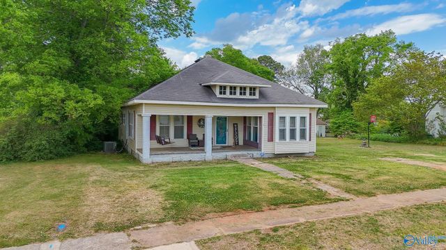 221 East Main Street, Falkville, AL 35622