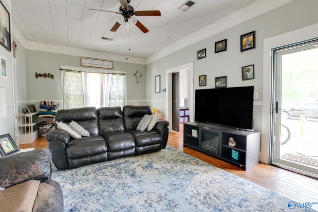 221 East Main Street, Falkville, AL 35622