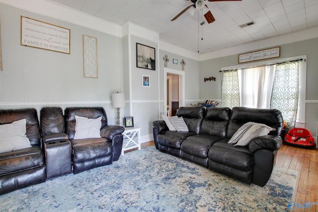 221 East Main Street, Falkville, AL 35622
