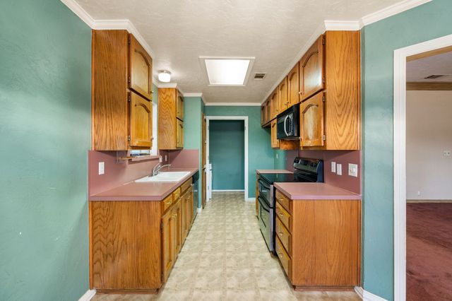 5811 Terra Drive, Arlington, TX 76017