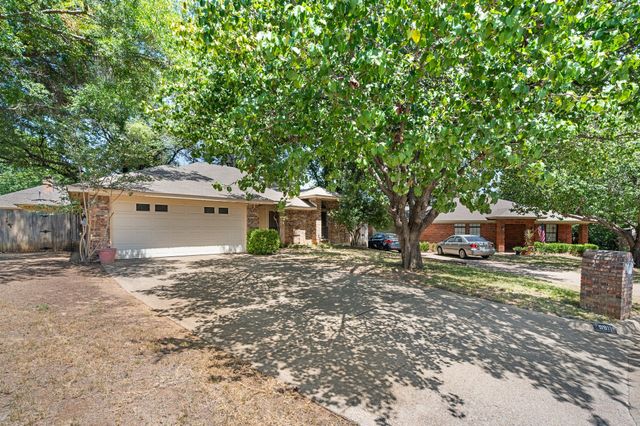 5811 Terra Drive, Arlington, TX 76017