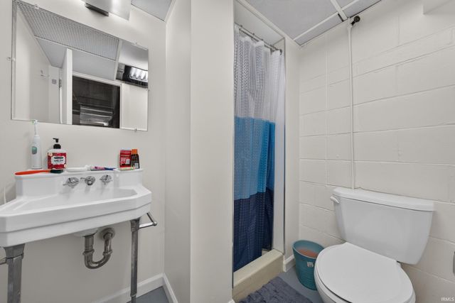 1019 Hillcrest Road, West Lafayette, IN 47906