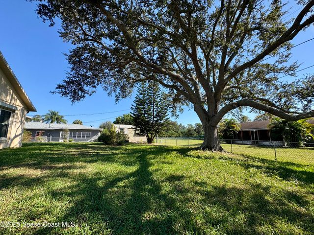 1544 Nona Street NE, Palm Bay, FL 32907