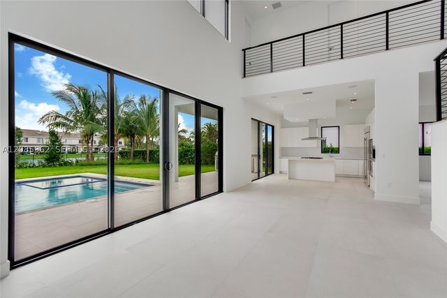 16492 Botaniko Dr S, Weston, FL 33326