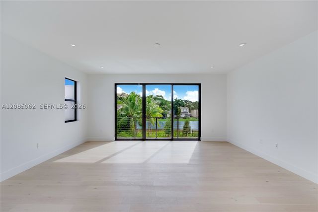 16492 Botaniko Dr S, Weston, FL 33326
