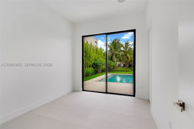 16492 Botaniko Dr S, Weston, FL 33326