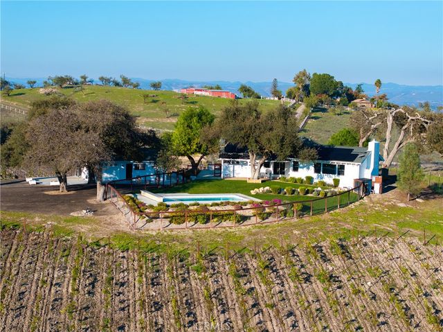 550 Villa Lots Rd, Paso Robles, CA 93446