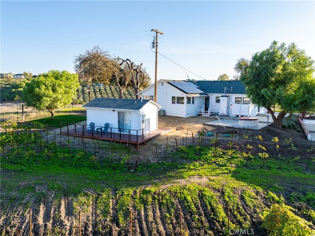 550 Villa Lots Rd, Paso Robles, CA 93446