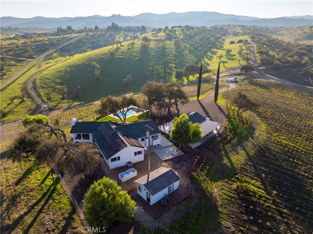 550 Villa Lots Rd, Paso Robles, CA 93446