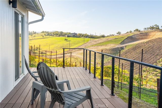 550 Villa Lots Rd, Paso Robles, CA 93446