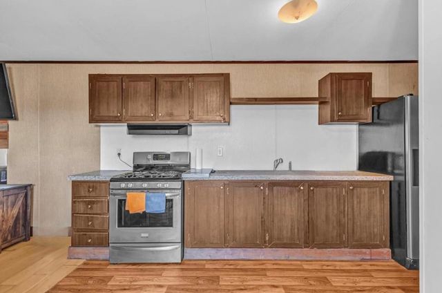 282 New TRL, Elgin, TX 78621