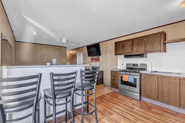 282 New TRL, Elgin, TX 78621