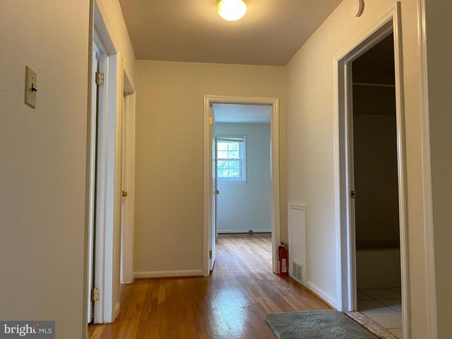 134 CHAPEL HILL DR, Newark, DE 19711