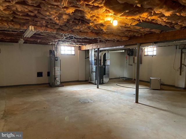 134 CHAPEL HILL DR, Newark, DE 19711