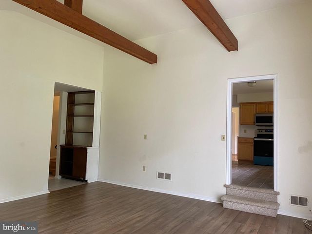 134 CHAPEL HILL DR, Newark, DE 19711