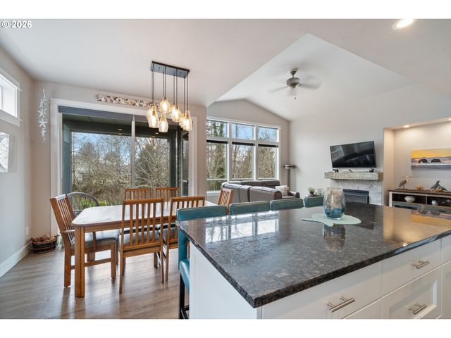 325 N JUNIPER Ct, Rockaway Beach, OR 97136