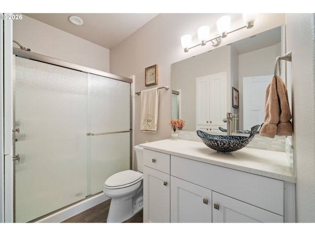 325 N JUNIPER Ct, Rockaway Beach, OR 97136