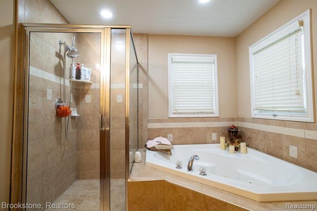 50094 Greycoat Lane, Macomb Township, MI 48044