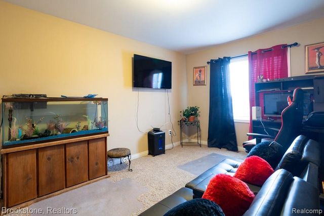 50094 Greycoat Lane, Macomb Township, MI 48044