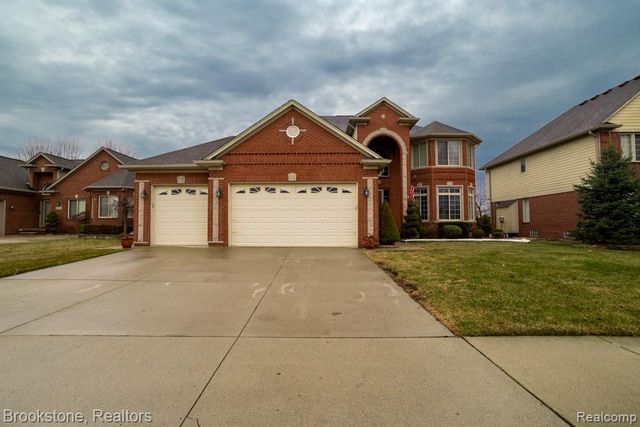 50094 Greycoat Lane, Macomb Township, MI 48044