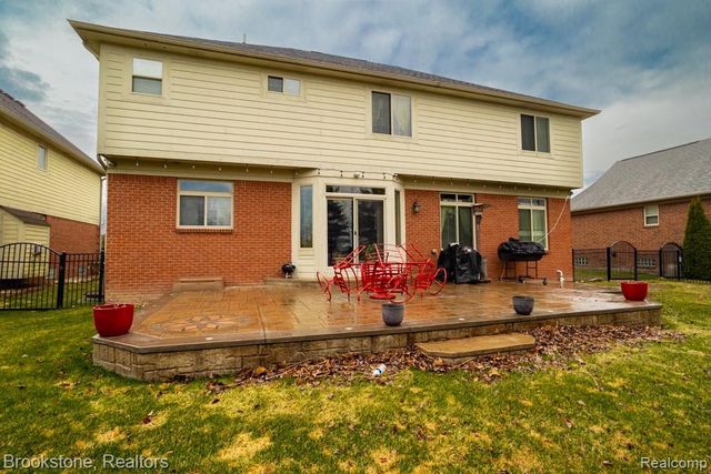50094 Greycoat Lane, Macomb Township, MI 48044