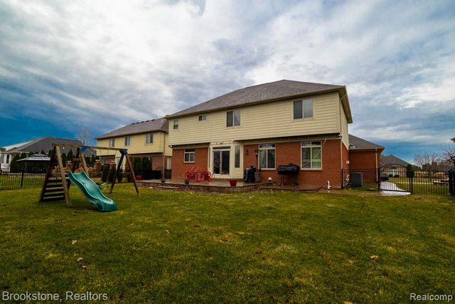 50094 Greycoat Lane, Macomb Township, MI 48044