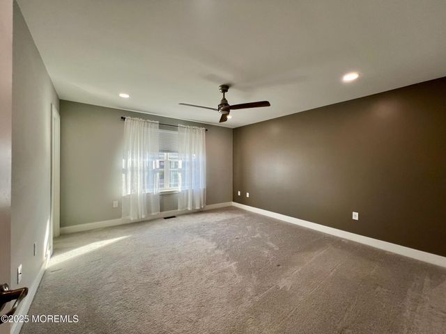 32 Mariveles Way, Tinton Falls, NJ 07724