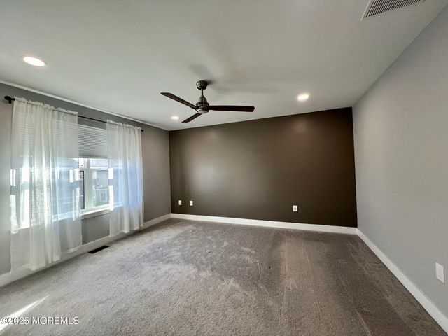 32 Mariveles Way, Tinton Falls, NJ 07724