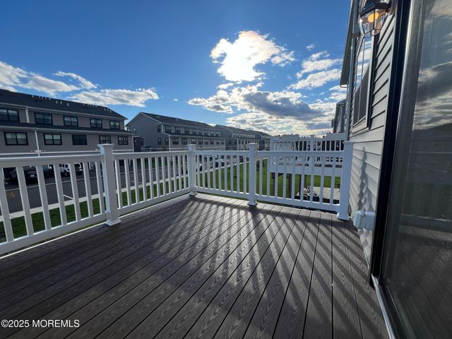 32 Mariveles Way, Tinton Falls, NJ 07724