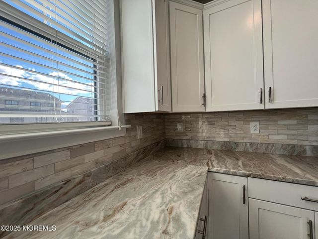 32 Mariveles Way, Tinton Falls, NJ 07724