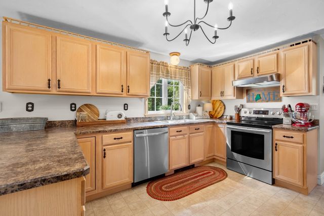 53 Myles Standish Dr, Carver, MA 02330