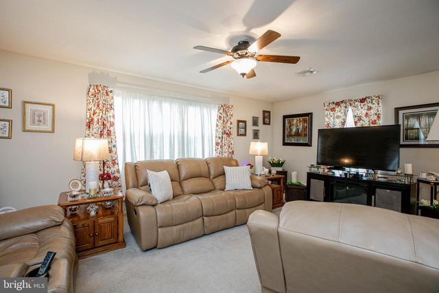 12 HEATHER PL, Southampton, NJ 08088