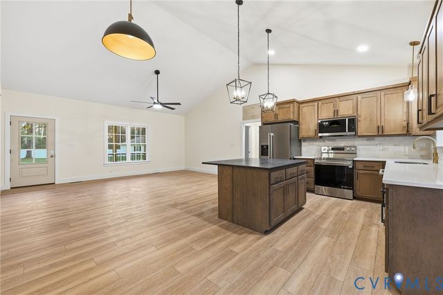 1160 Lampe Ln, South Prince George, VA 23805