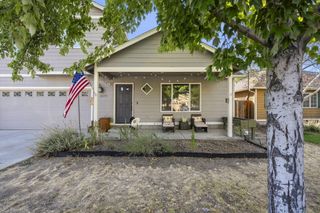 2675 NE 9th Street, Redmond, OR 97756