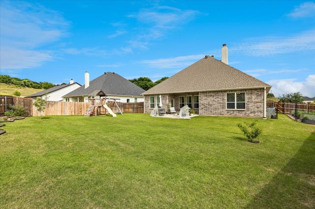 215 E Furlong, Willow Park, TX 76087