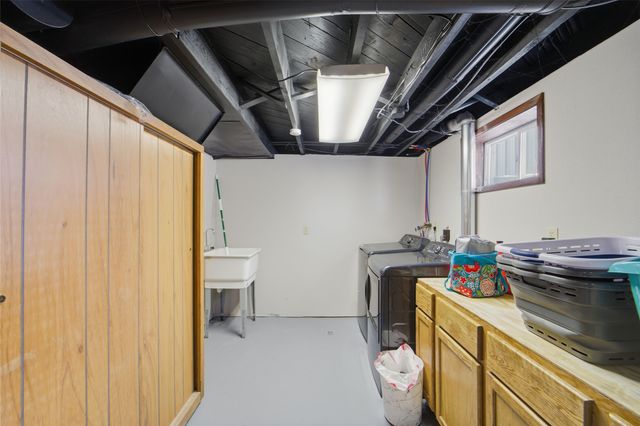 1911 Lucinda Street, Perry, IA 50220