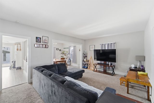 1911 Lucinda Street, Perry, IA 50220