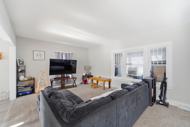 1911 Lucinda Street, Perry, IA 50220