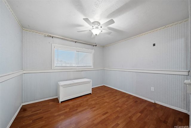 1011 Luaole Place, Honolulu, HI 96818