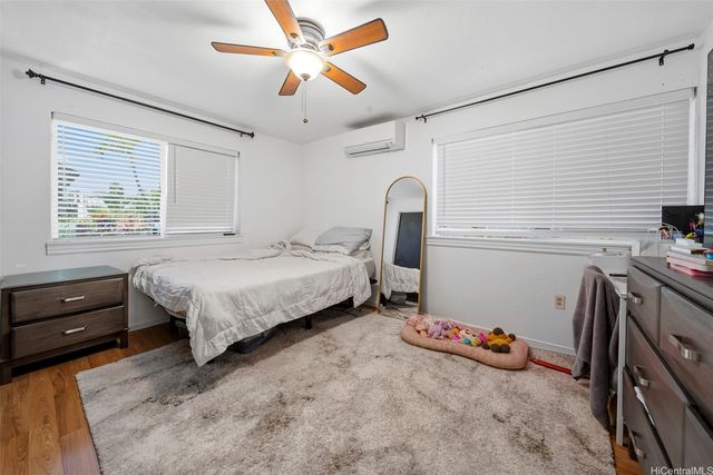 1011 Luaole Place, Honolulu, HI 96818