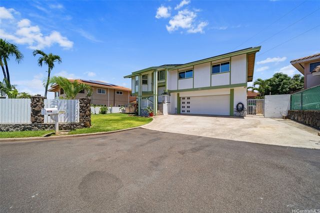 1011 Luaole Place, Honolulu, HI 96818