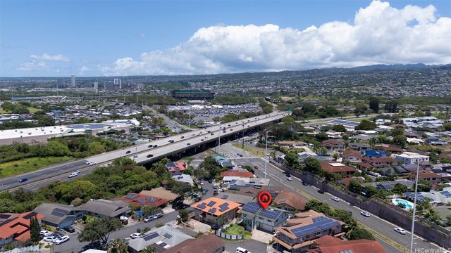 1011 Luaole Place, Honolulu, HI 96818